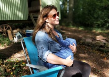 Szoptatás: hogyan segíthetjük az anyát és a babát