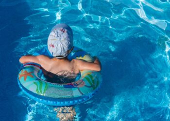 Biztonság a medencében